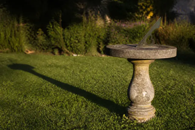 Solstice et équinoxe : ce que révèle la hauteur du Soleil